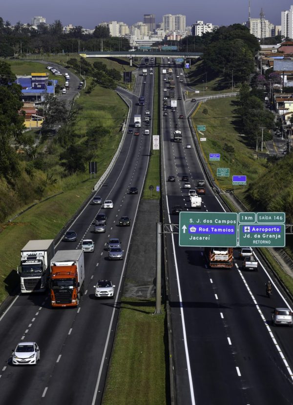 DESCUBRA <br><b>SÃO JOSÉ DOS CAMPOS</b>