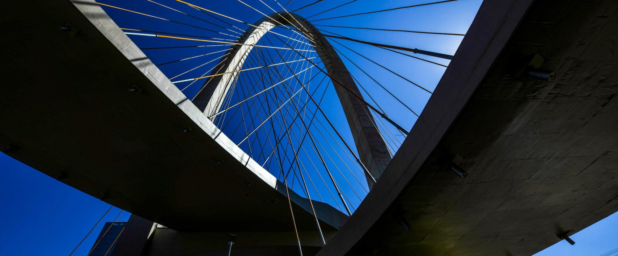 DESCUBRA <br><b>SÃO JOSÉ DOS CAMPOS</b>